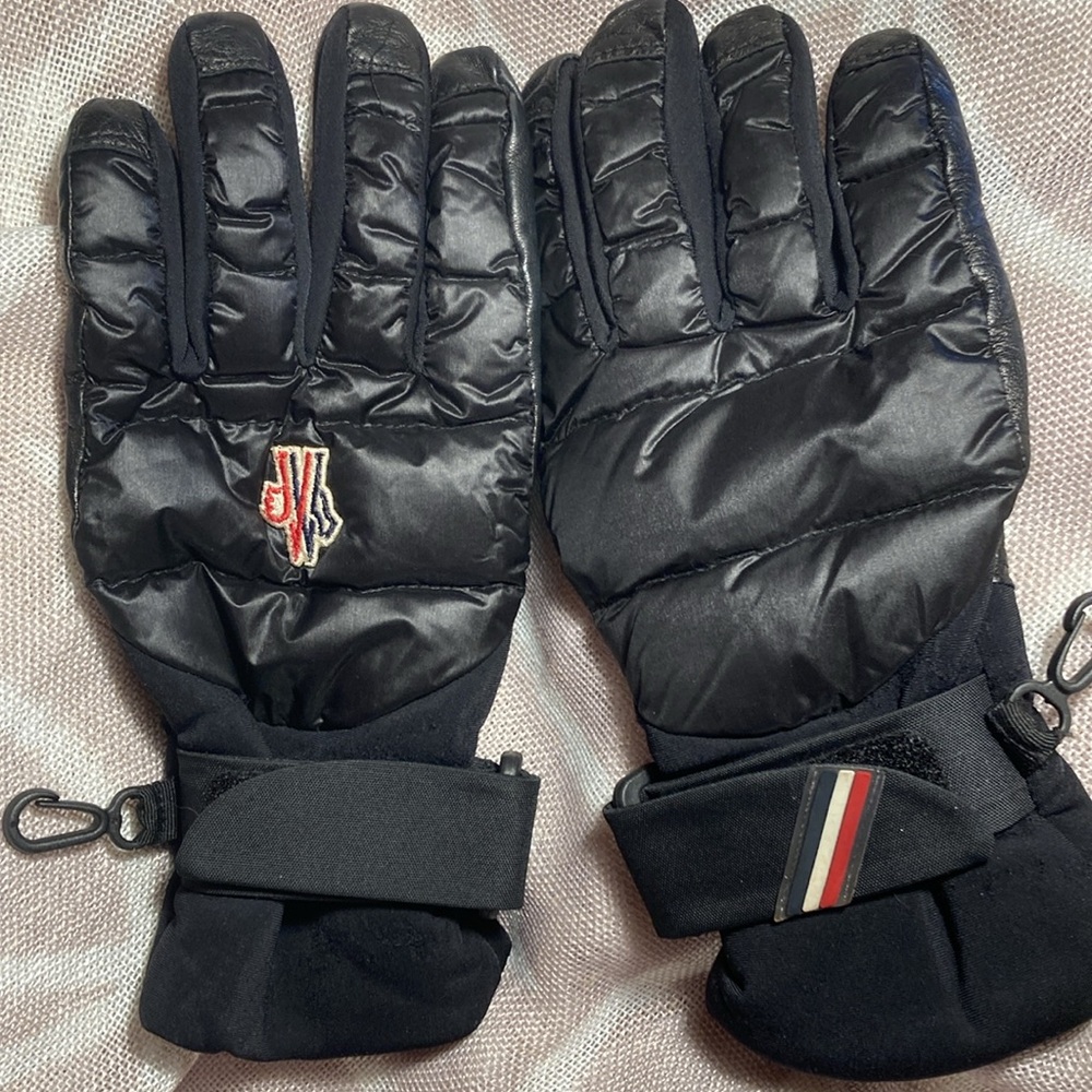 MONCLER AUTHENTIC Women's Black Leather Puffer Quilted Grenoble Gloves Size M